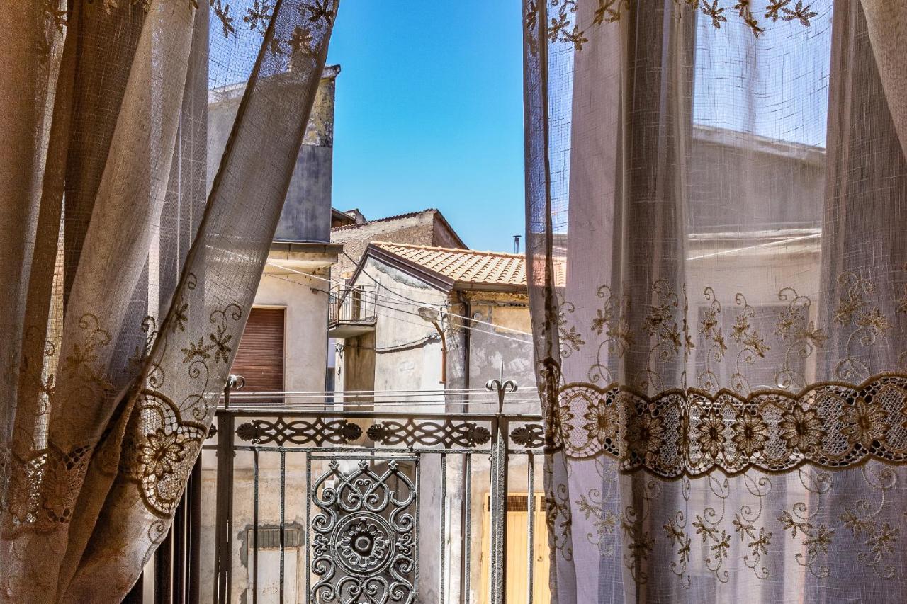 Casa Vacanze 'Zia Lucia' Apartment Sarconi Екстериор снимка