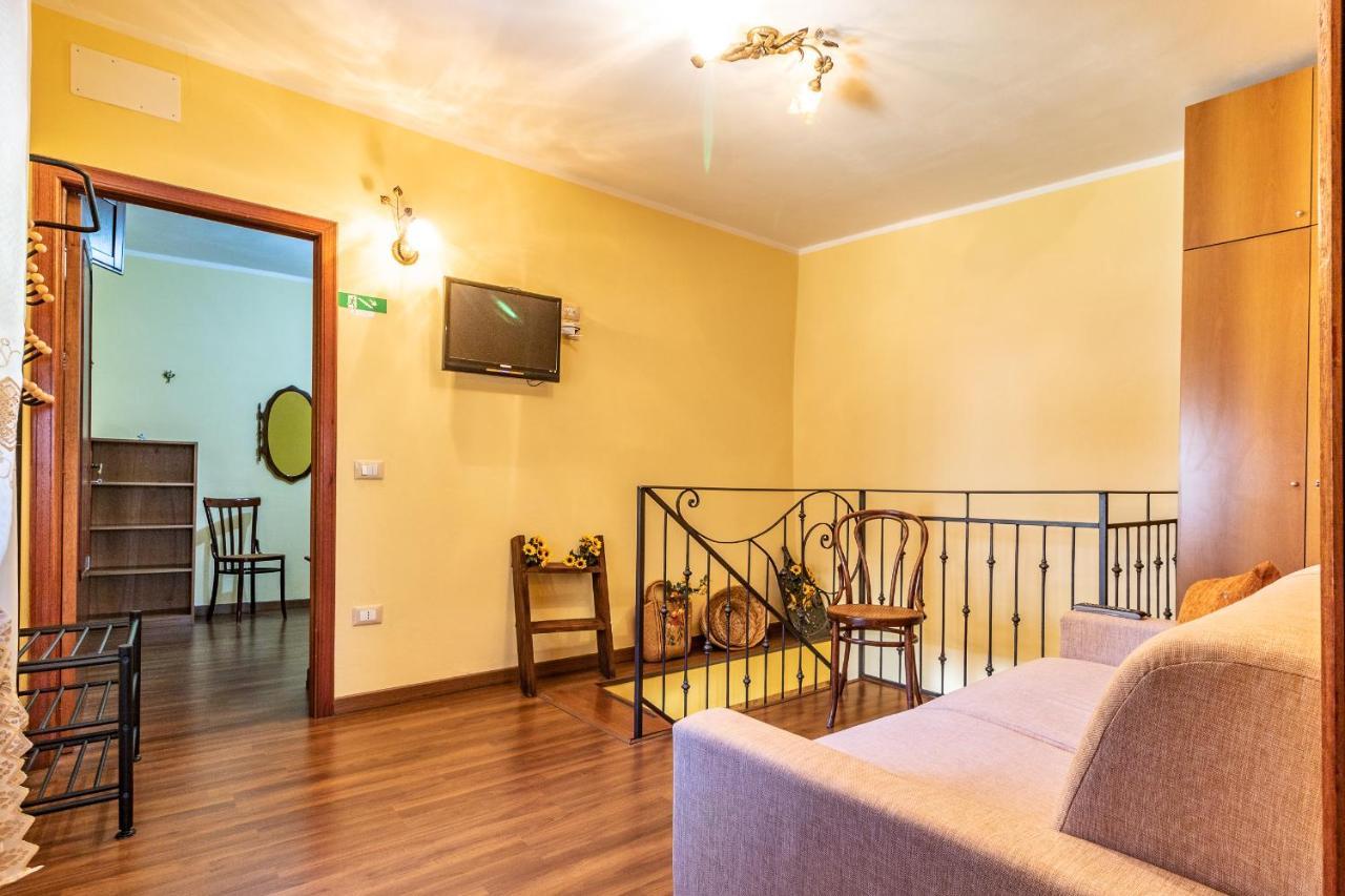 Casa Vacanze 'Zia Lucia' Apartment Sarconi Екстериор снимка