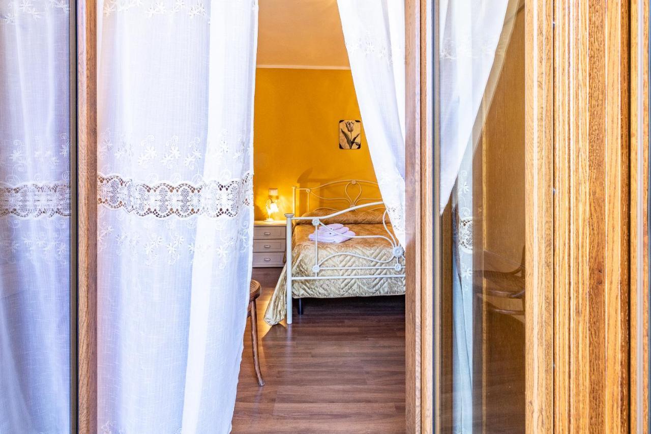 Casa Vacanze 'Zia Lucia' Apartment Sarconi Екстериор снимка