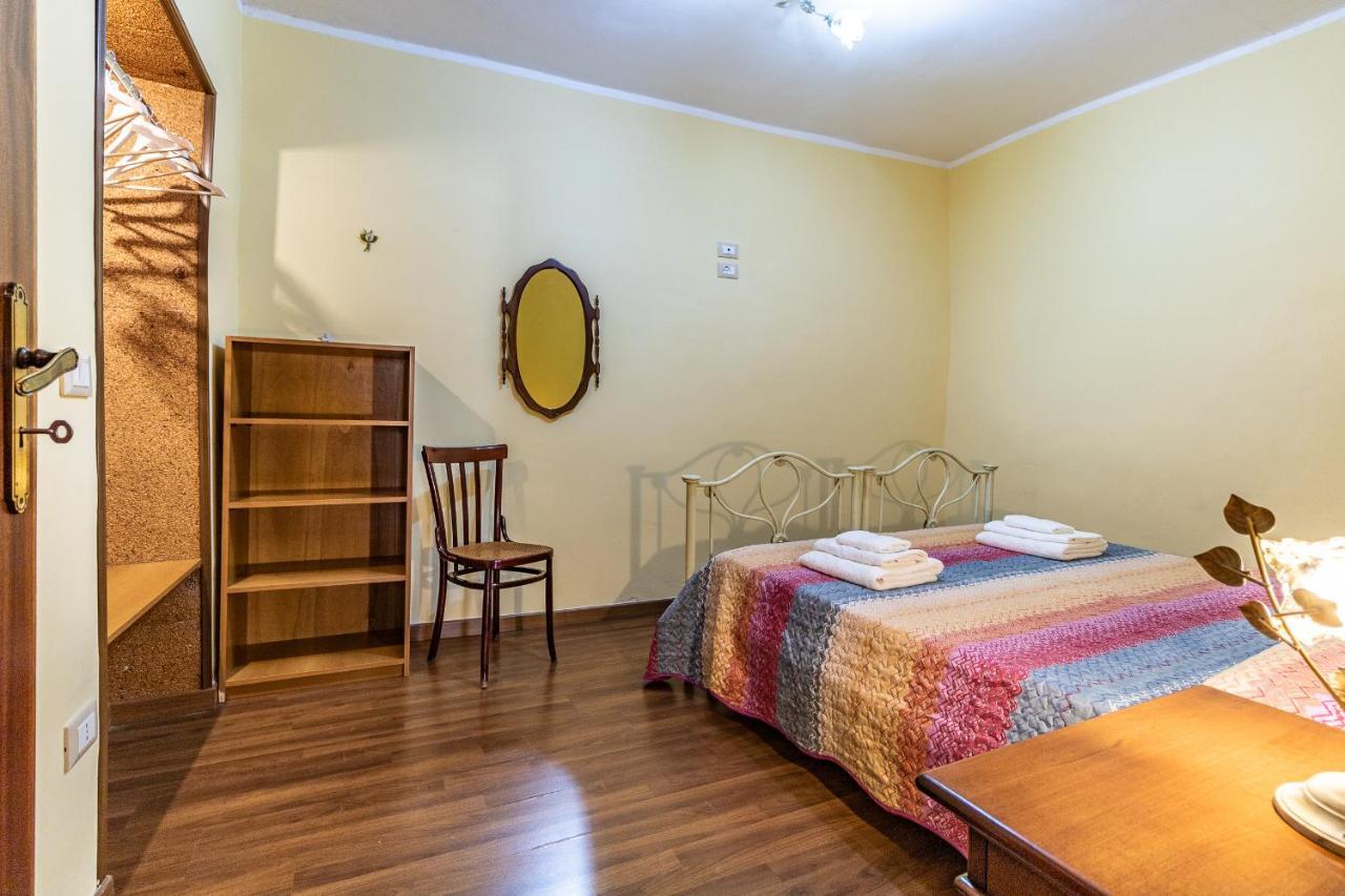 Casa Vacanze 'Zia Lucia' Apartment Sarconi Екстериор снимка